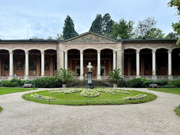 Trinkhalle