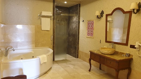 Artemis Cave Suites