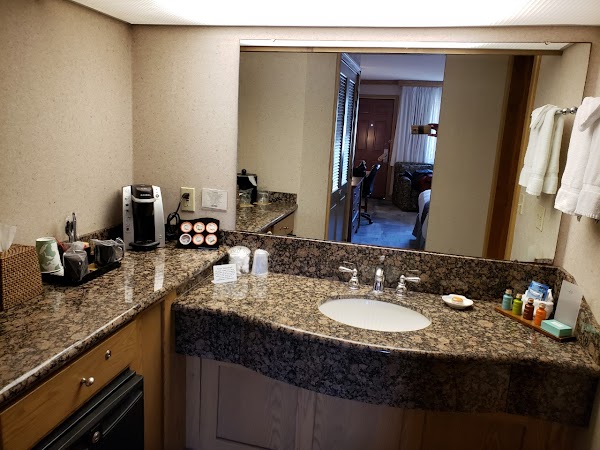 Cavalier Oceanfront Resort