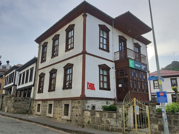 Zeytinlik Sokak