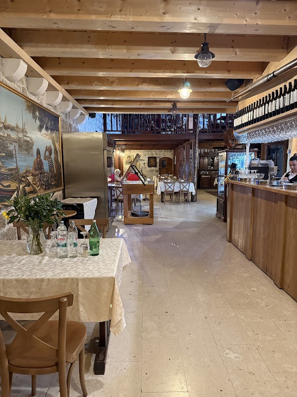 Bota Šare Mali Ston restaurant & oyster bar