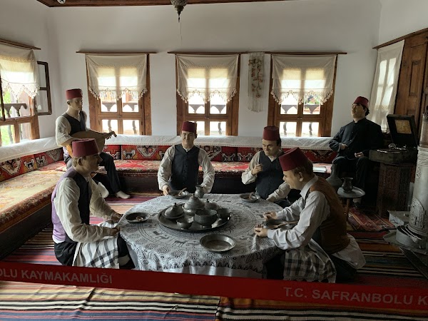 Kaymakamlar Travel House