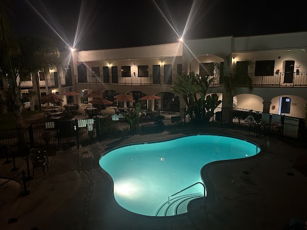 Oxford Suites Pismo Beach