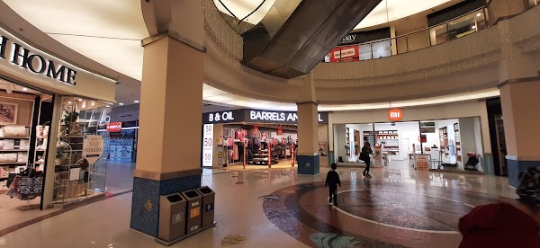 Neomarin Shopping Center