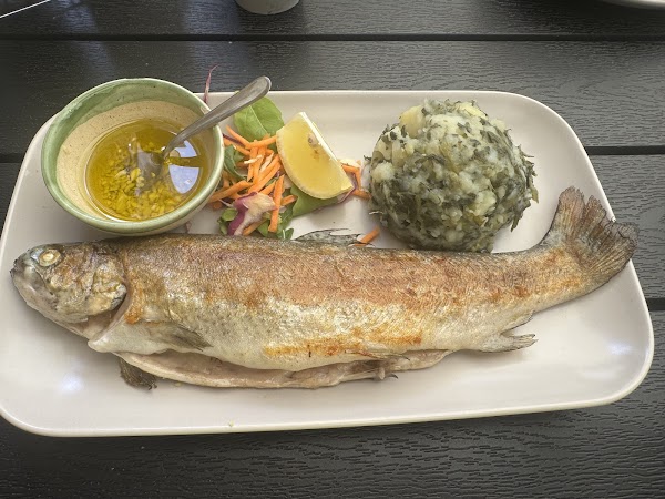 Konoba Pod rastockim krovom