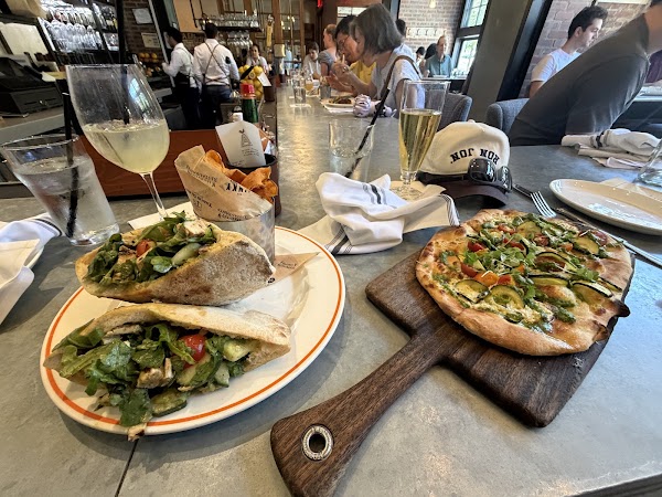 Agricola Eatery