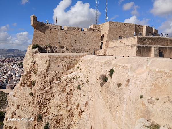 Castillo de Santa Bárbara