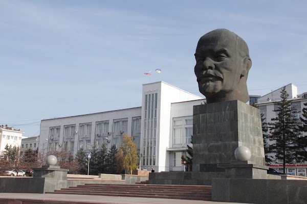 В.И. Ленин, Памятник
