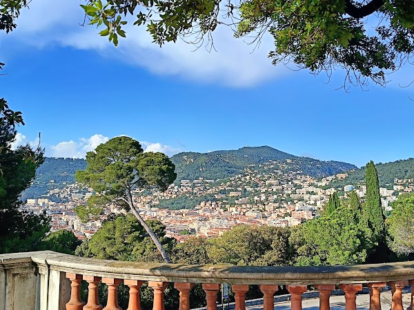 Colline du Château