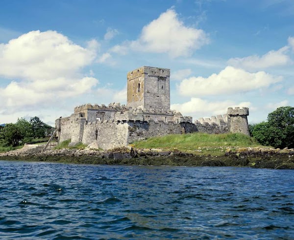 Doe Castle