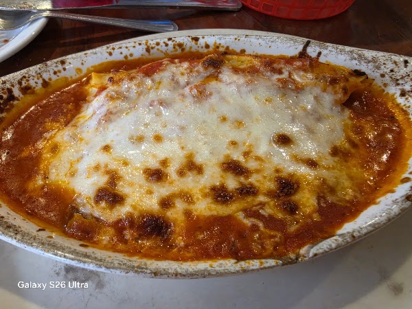 La Bella Tavola Italian Grill & Pizza
