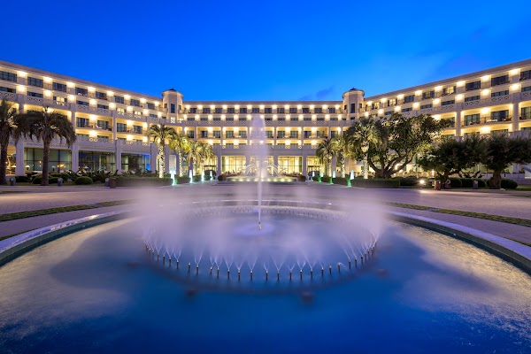 Las Arenas Balneario Resort