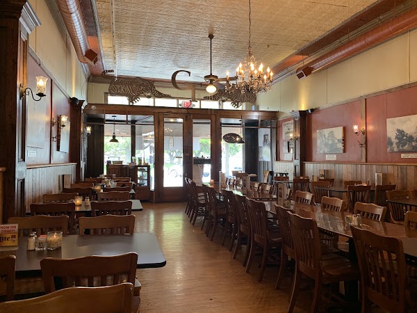 Empresario Restaurant