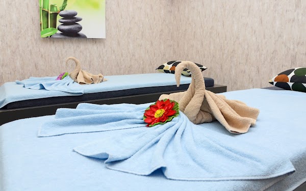 Mills Hotel Spa Center