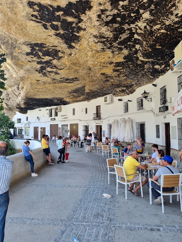 Setenil de las Bodegas