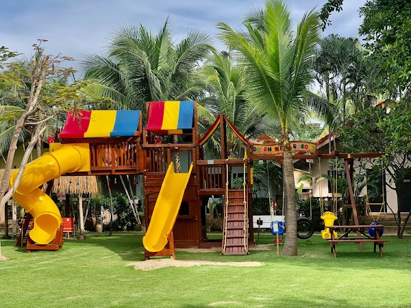 Dolphin Bay Resort