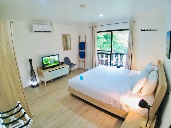 Dolphin Bay Resort