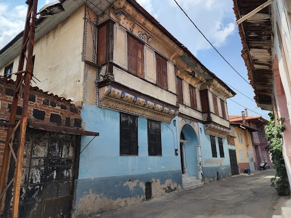 Tarihi Kula Evleri