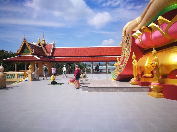 Wat Phra Yai