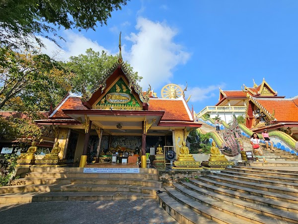 Wat Phra Yai