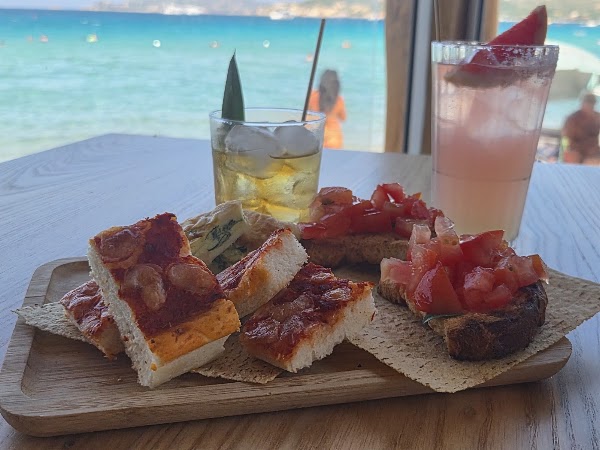 12.1 • Cafè Restaurant