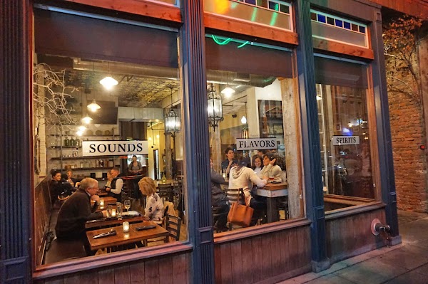 GRAYS on Main