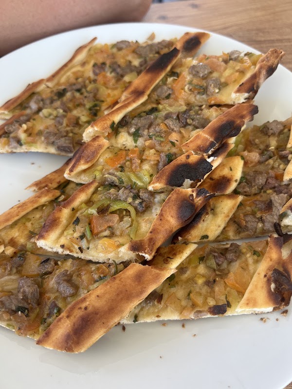 Kale Davaz & Ziyafet Pide salonu