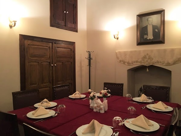 Uşak Konağı