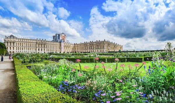 Hôtel le Versailles.