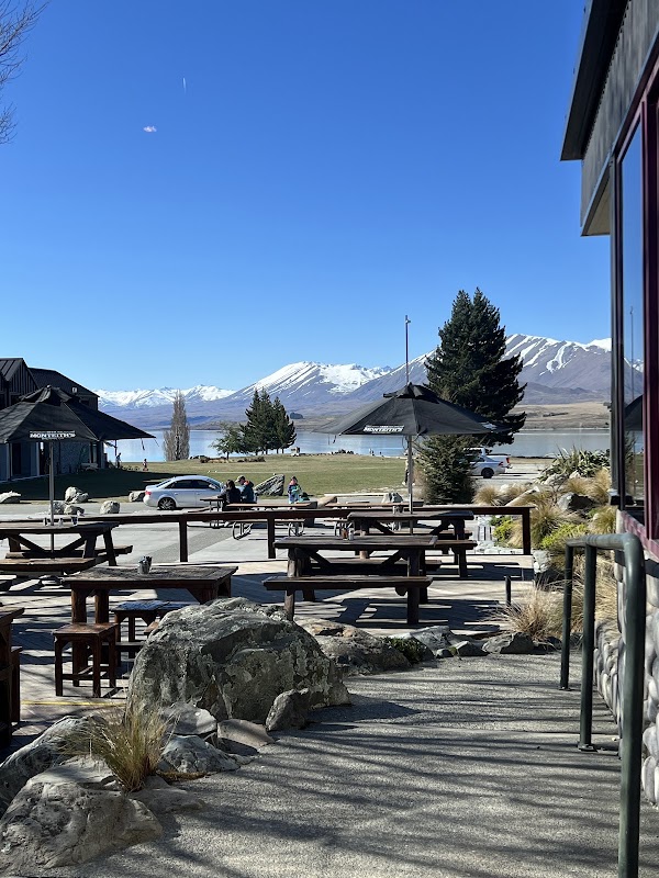 Mackenzies Cafe Bar & Grill