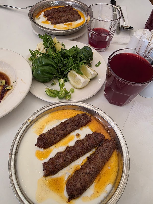 İmam Çağdaş Kebap Ve Baklava Salonu
