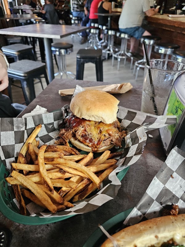 Last Run | Tavern & Grill