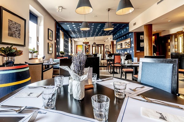 Macok Bistro