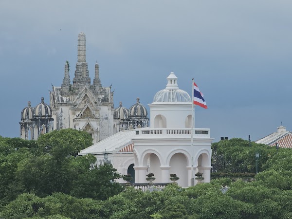 Phra Nakhon Khiri Historical Park (Khao Wang)