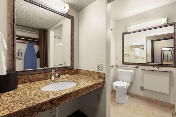 Best Western Plus Tree House