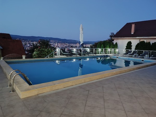 Ambasador Hotel
