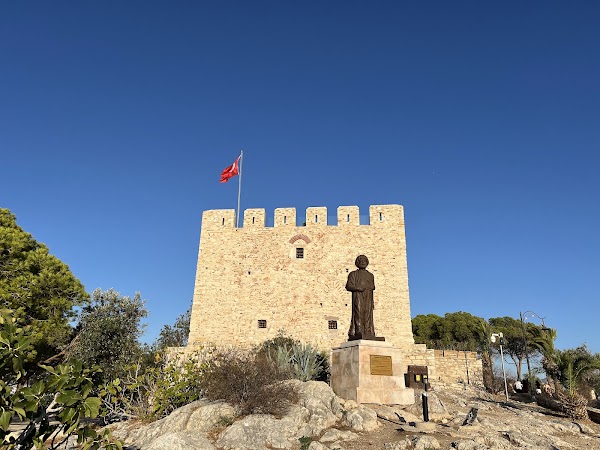 Güvercinada Kalesi (Küçükada)