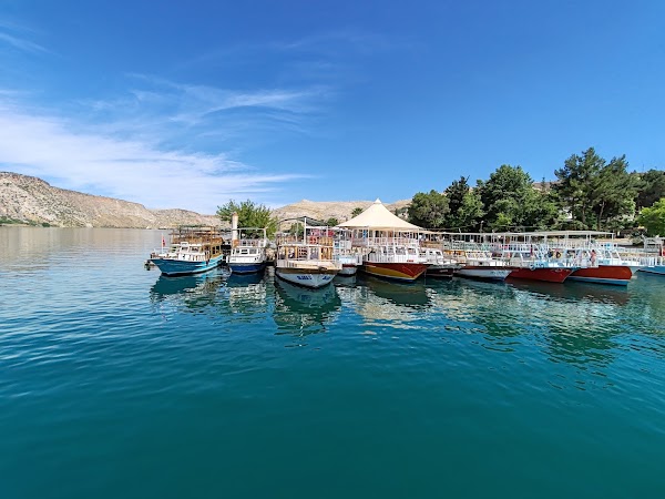 Halfeti Rum Kale Uygun Fiyata Tekne Turu Mehmet Kaptan