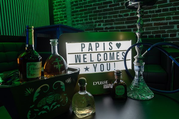 Papi's Restaurant and Lounge