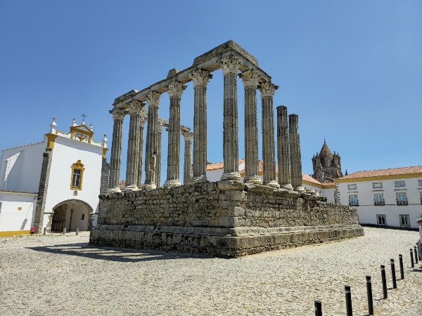 Temple romain d'Évora