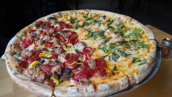 Pies & Pints - Fayetteville, WV