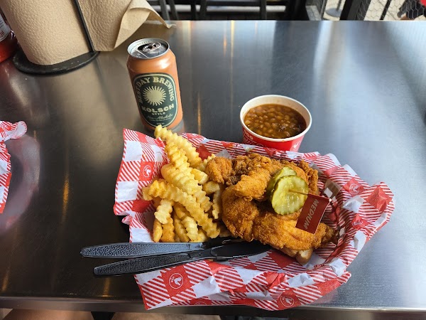 Hattie B's Hot Chicken - Nashville - Midtown