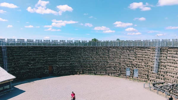 Zur Slawenburg