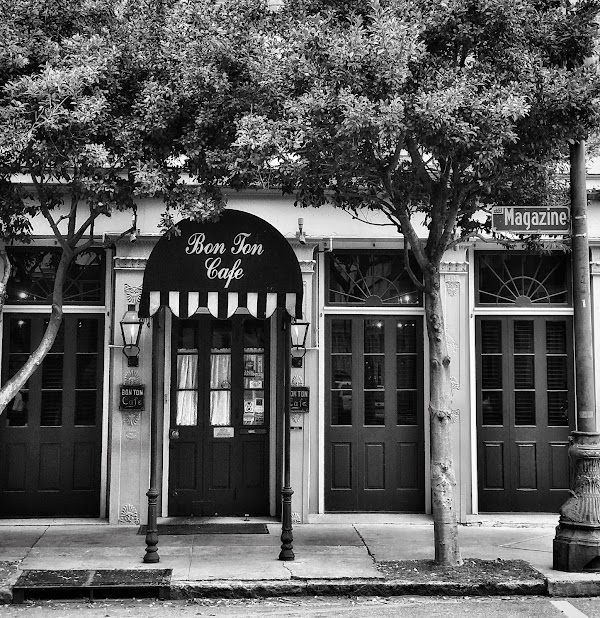 Bon Ton Café