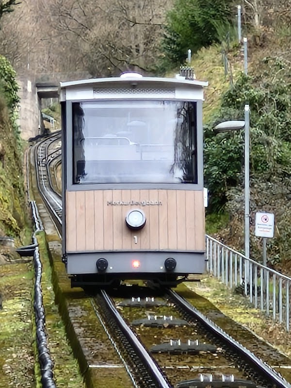 Merkurbergbahn Talstation