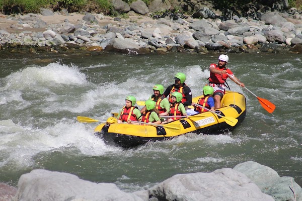 MOUNTAIN-RAFT rafting