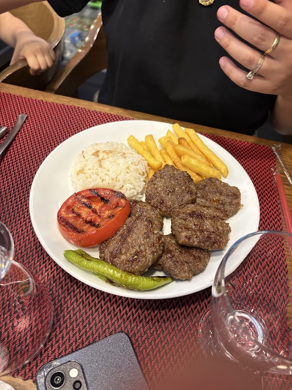 Akçaabat Köftecisi