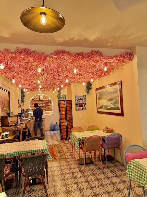 Sanat Cafe Breakfast House