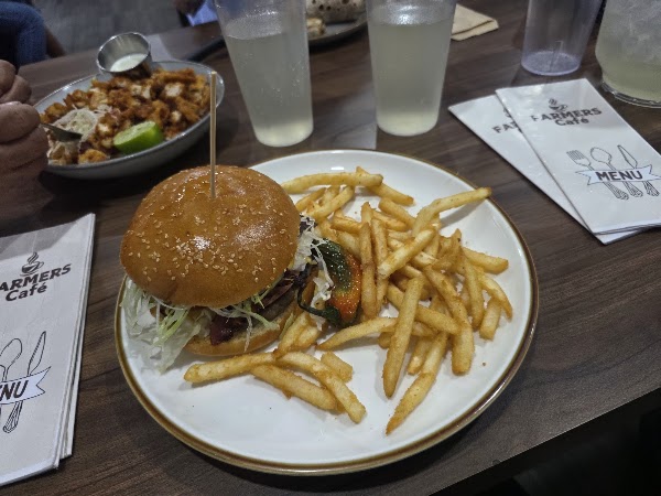 FARMERS CAFE