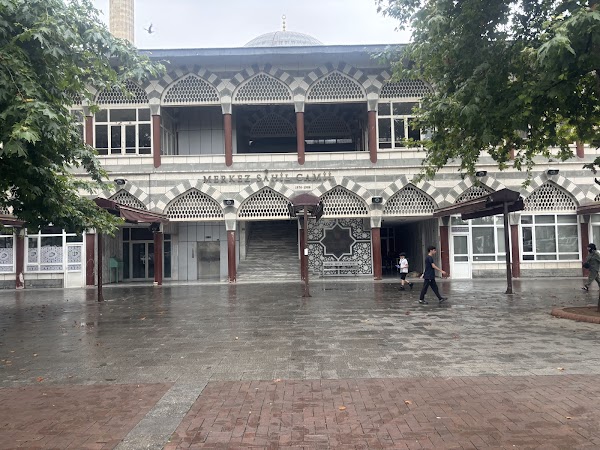 Merkez Sahil Cami